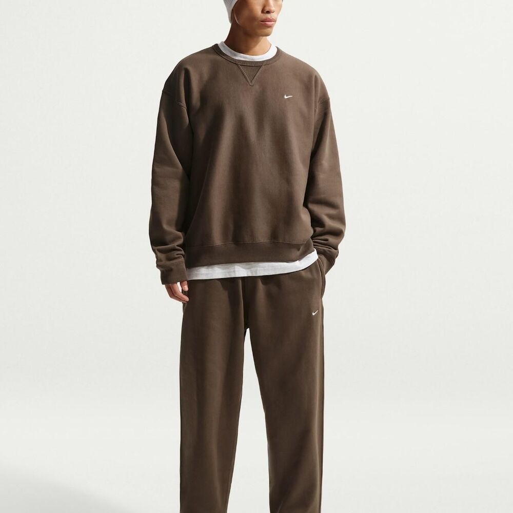 Nike Men's Brown solo swoosh‎ MEDIUM
